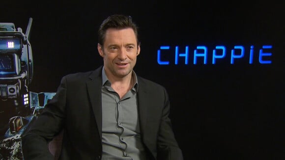 Hugh Jackman dans Chappie: Son look improbable, le rôle du méchant... Il dit tout!