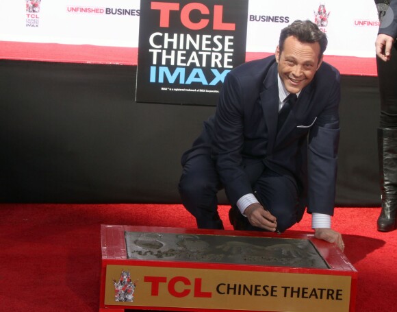 Vince Vaughn laisse ses empreintes dans le ciment hollywoodien au TCL Chinese Theater à Hollywood, le 4 mars 2015