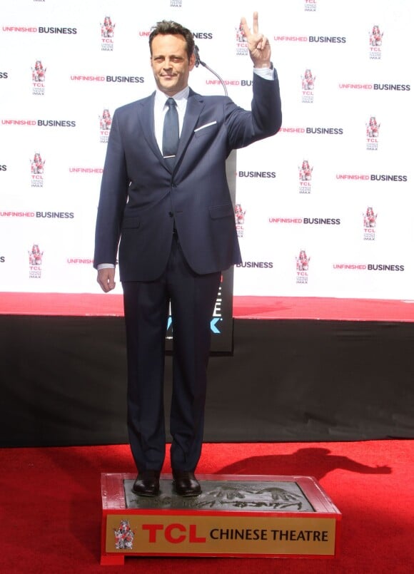 Vince Vaughn laisse ses empreintes dans le ciment hollywoodien au TCL Chinese Theater à Hollywood, le 4 mars 2015