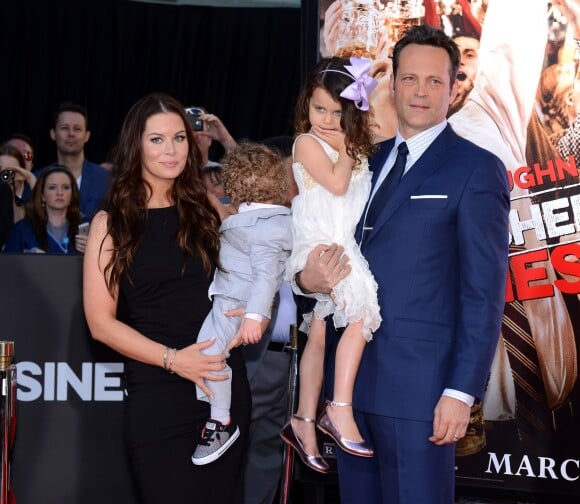 Vince Vaughn, sa femme Kyla Weber, et leurs enfants Vernon Lindsay et Locklyn au TCL Chinese Theatre IMAX à Los Angeles, le 4 mars 2015.