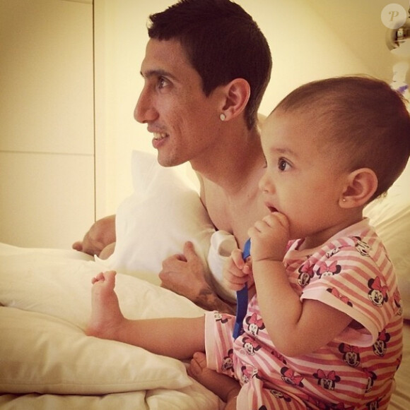 Angel Di Maria avec sa fille Mia - Instagram 2014