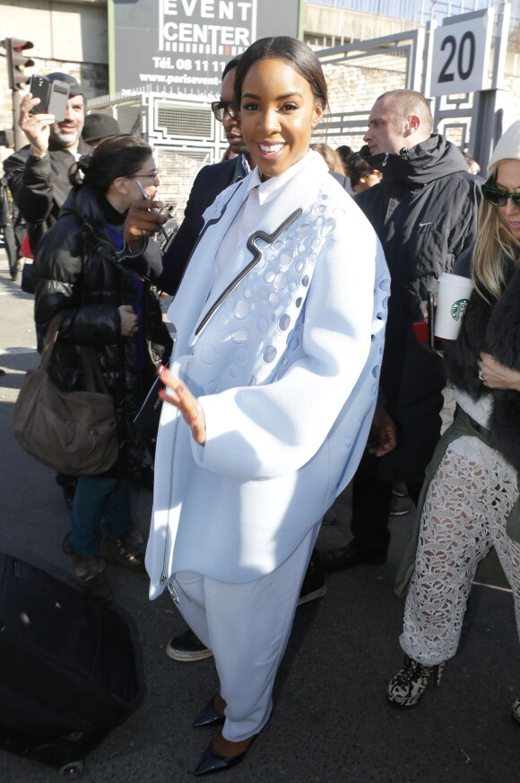 Kelly Rowland arrive au Paris Event Center pour assister au défilé Kenzo automne-hiver 2015-2016. Paris, le 8 mars 2015.