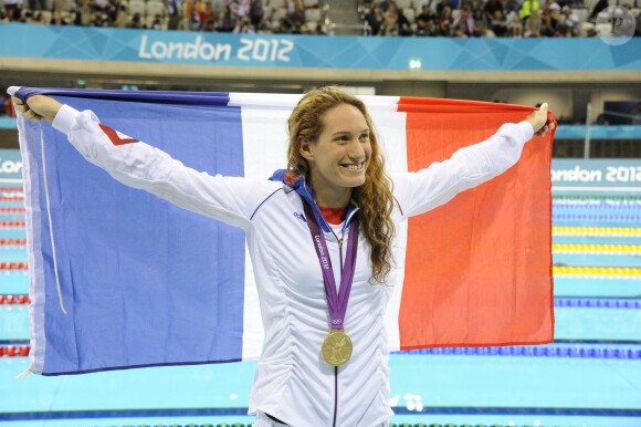Camille Muffat après sa victoire sur le 400 mètres nage libre aux Jeux olympiques de Londres, le 29 juillet 2012