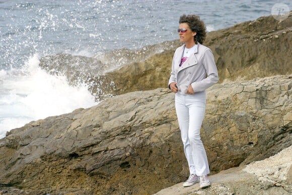 Florence Arthaud sur la côté près de 'La Madrague Montredon', à MArseille, le 4 mai 2005
