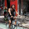 Carlos Leon à vélo dans les rues de New york, le 22 juillet 2010