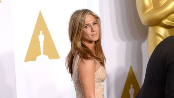 Jennifer Aniston : Crash dans le jardin de sa très luxueuse maison !