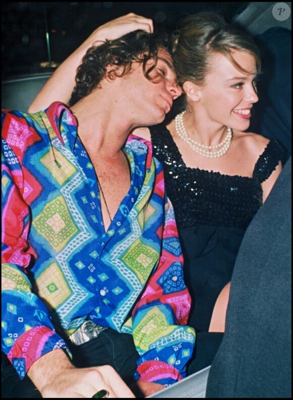 Kylie Minogue et Michael Hutchence à Londres, le 10 juillet 1990.