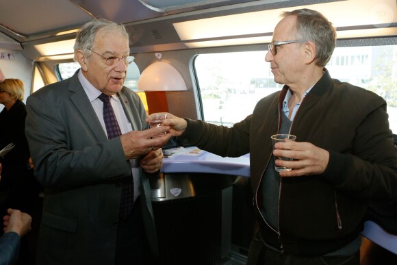 Exclusif - Michel Chevalet, le comédien Fabrice Luchini - Opération T'rein dans le cadre de la journée mondiale du rein à bord du TGV Paris-Marseille le 12 mars 2015. 