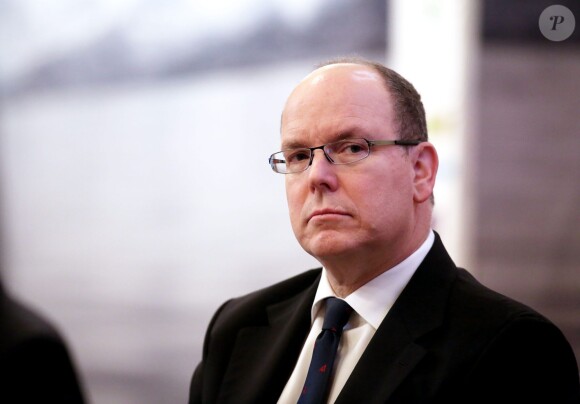 Le prince Albert II de Monaco lors de la conférence "l'Arctique, sentinelle avancée du réchauffement climatique" à la Maison des Océans à Paris, le 17 mars 2015