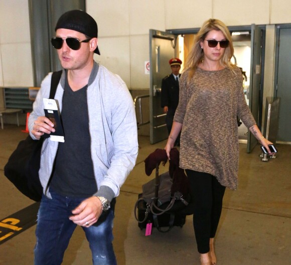 Michael Bublé arrive à l'aéroport de Vancouver en provenance de Rio de Janeiro où il a passé ses vacances en famille, le 25 septembre 2014.