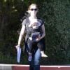 Exclusif - Emily Blunt se balade avec sa fille Hazel dans les rues de Los Angeles, le 23 janvier 2015