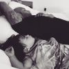 Booba en pleine sieste avec sa fille Luna (1 an) - mars 2015