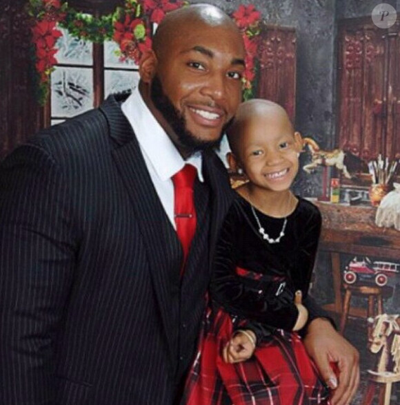 Devon Still avec sa fille Leah (4 ans), atteinte d'un cancer - 2014