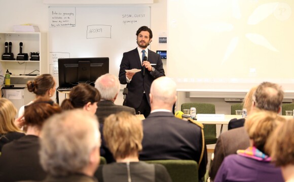 Le prince Carl Philip de Suède à un colloque sur l'éducation le 9 mars 2015 à Stockholm