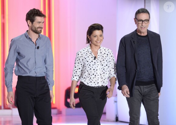 Yannick Renier, Emma de Caunes et Alain Chamfort - Enregistrement de l'émission "Vivement Dimanche" à Paris le 18 mars 2015.