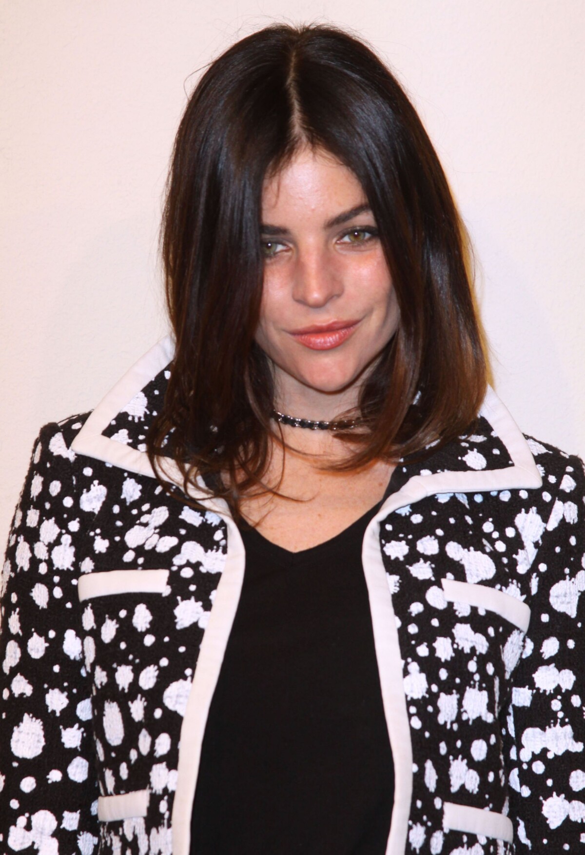 Vidéo : Julia Restoin Roitfeld - Photocall lors de la présentation de