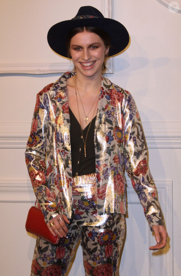 Tali Lennox - Photocall lors de la présentation de la collection Chanel Paris-Salzburg 2014/2015 en l'honneur des Métiers d'Arts à New York, le 31 mars 2015.