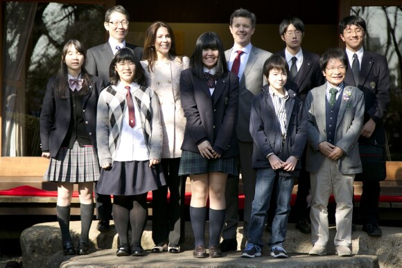 Le prince Frederik et la princesse Mary de Danemark ont visité le 26 mars 2015, au premier jour de leur visite officielle au Japon pour la promotion du Groenland, la Kyu Asakura House, où s'est tenu un séminaire sur les intimidations en milieu scolaire.