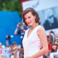  Milla Jovovich (enceinte) (montre Jaeger-LeCoultre) - Premi&egrave;re du film "Cymbeline" lors du 71e festival international du film de Venise, la Mostra, le 3 septembre 2014. 