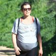  Milla Jovovich tr&egrave;s enceinte fait de la randonn&eacute;e au Runyon Canyon &agrave; Hollywood, le 12 mars 2015. 