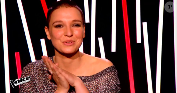Anne Sila dans The Voice 4, sur TF1, le samedi 21 février 2015
