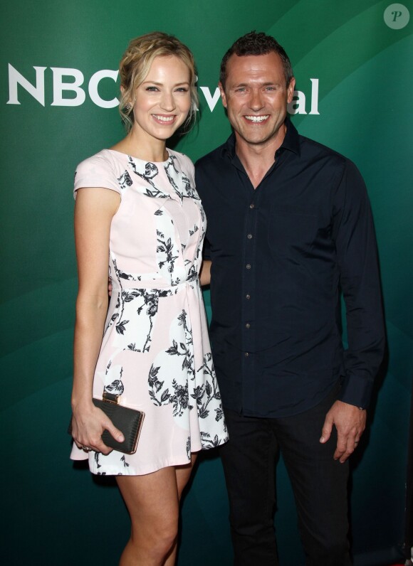 Beth Riesgraf à la soirée "NBC Universal" à Pasadena, le 2 avril 2015