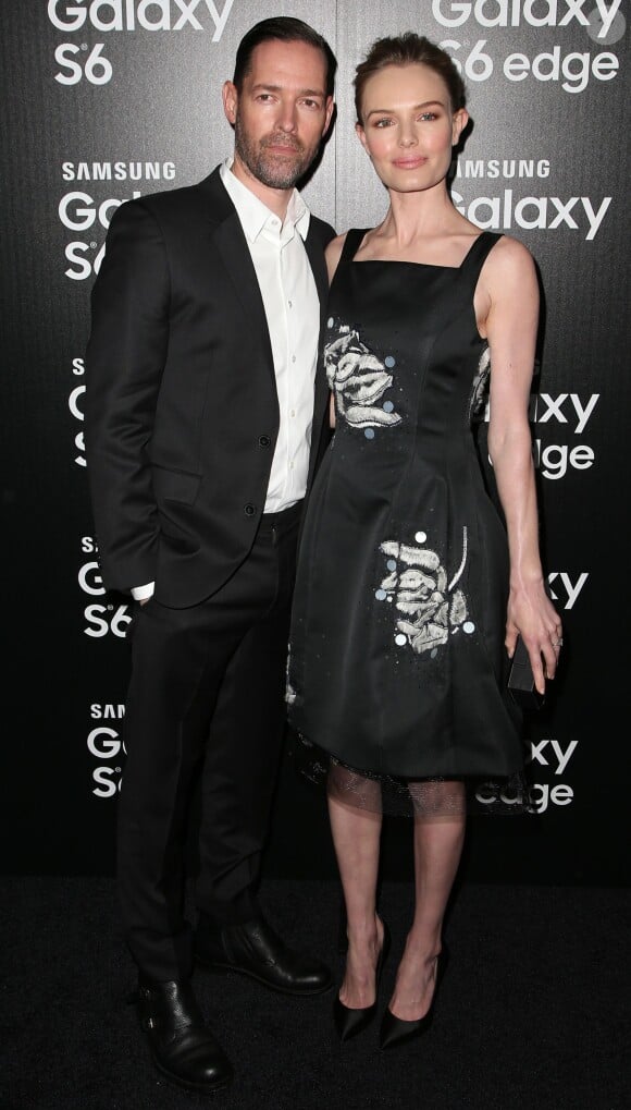 Kate Bosworth et son mari Michael Polish - People au lancement du nouveau téléphone Samsung Galaxy S6 à Los Angeles le 2 avril 2015