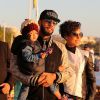 Alicia Keys, Swizz Beatz et leur fils Egypt dejeunent sur la plage de Cannes le 28 Janvier 2013.