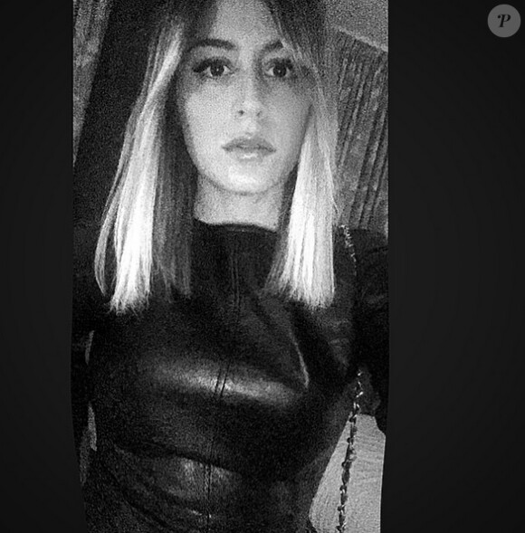 Anaïs Camizuli prend la pose sur Instagram. Mars 2015.