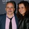 Antoine Duléry et sa femme Pascale Pouzadoux - Photocall à l'occasion de la présentation du nouveau spectacle du Lido "Paris Merveilles" à Paris, le 8 avril 2015.