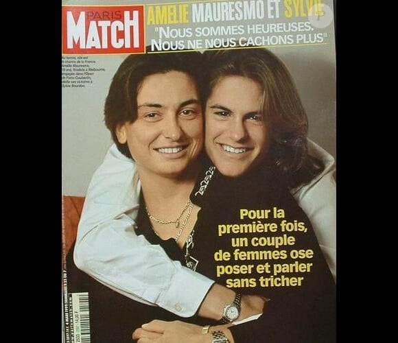 Amélie Mauresmo et sa compagne en une de Paris Match du 4 mars 1999