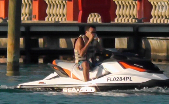 Exclusif - French Montana fait du jet-ski à Miami, le 2 avril 2015.