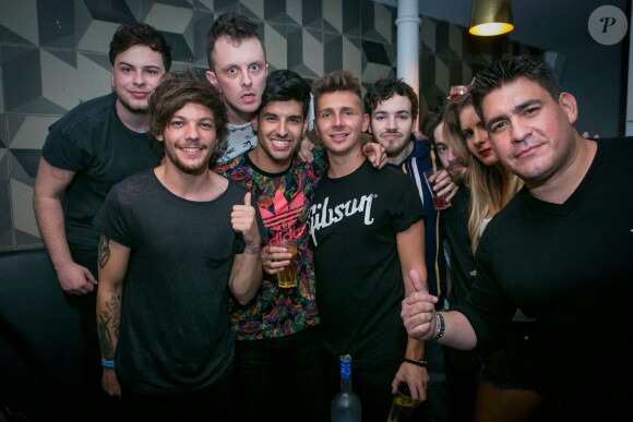 Louis Tomlinson, de One Direction, a passé la soirée au Club Liv, à Manchester, le 12 avril 2015