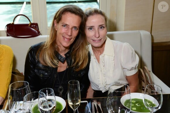 Exclusif - Laure Conte, Paola d'Assche - Déjeuner de "Blondes" au restaurant Victoria 1836 à Paris, le 14 avril 2015.