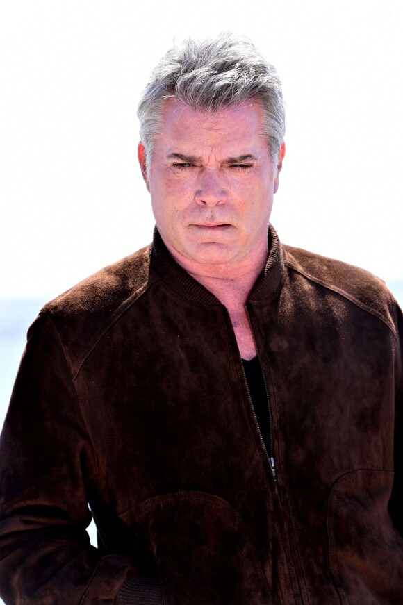 L'acteur et producteur américain Ray Liotta lors du photocall de la série "Texas Rising" dans le cadre du MIPTV 2015 à Cannes le 13 avril 2015 qui se déroule au Palais des Festivals du 13 au 16 mai. 