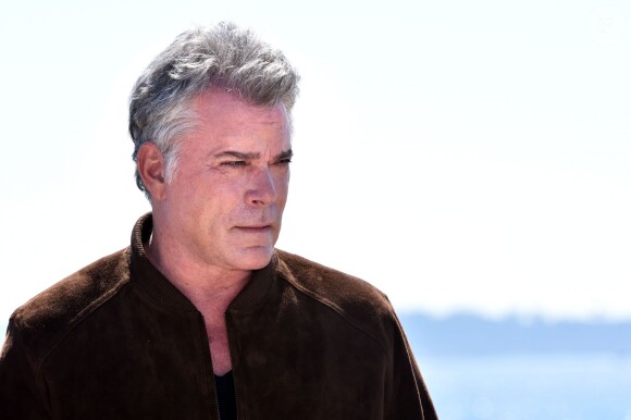 L'acteur et producteur américain Ray Liotta lors du photocall de la série "Texas Rising" dans le cadre du MIPTV 2015 à Cannes le 13 avril 2015 qui se déroule au Palais des Festivals du 13 au 16 mai. 