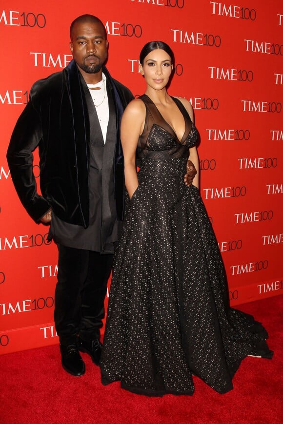Kanye West et Kim Kardashian, habillée d'une robe Sophie Theallet (collection printemps-été 2015) assistent au gala TIME 100 du magazine Time, au Frederick P. Rose Hall. New York, le 21 avril 2015.