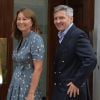 Carole et Michael Middleton étaient les premiers visiteurs à la maternité Lindo, le 23 juillet 2013, après la naissance du prince George de Cambridge