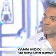  Yann Moix clashe violemment Aymeric Caron dans l'émission  Salut les Terriens !  sur Canal+. Le 25 avril 2015.  