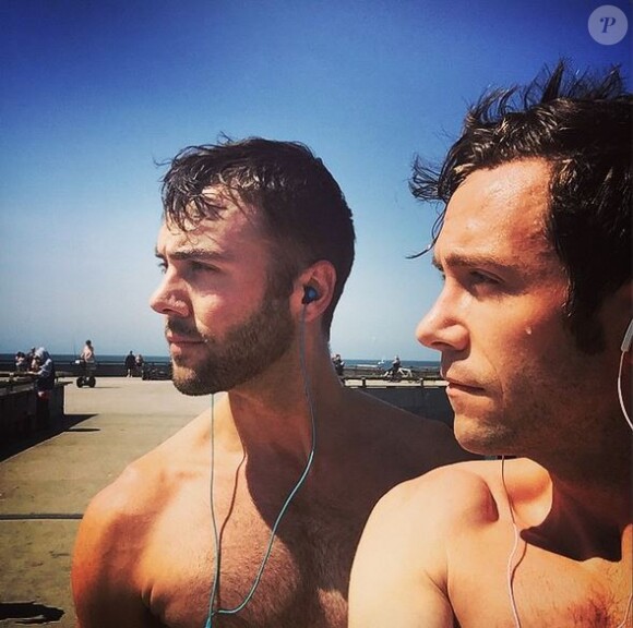 Kit Williamson et son fiancé John Halbach sur Instagram le 2 avril 2015