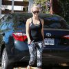 Reese Witherspoon va voir l'avancement des travaux de sa nouvelle maison après son cours de gym à Pacific Palisades, le 28 avril 2015. 