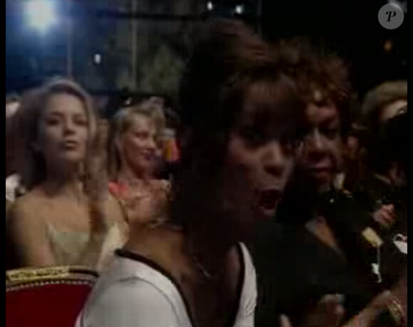 Whitney Houston subjuguée par Jordy - Jordy live aux World Music Awards, à Monaco en (1994).
