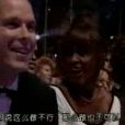  Le prince Albert de Monaco sous le charme de Jordy Jordy  live  aux World Music Awards, à Monaco en (1994). 
  