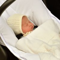 Charlotte de Cambridge : Bébé reçoit Elizabeth II et s'inscrit pour la vie...