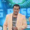 Pamela Anderson avec la star de Bollywood Salman Khan lors de l'émission Bigg Boss 4 à Mumbai le 19 novembre 2010