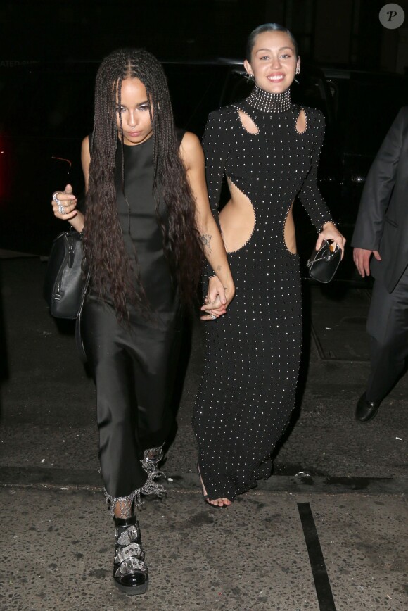 Miley Cyrus, Zoë Kravitz - Arrivée des people à l'after-party de la soirée Costume Institute Gala 2015 (Met Ball), organisée par Rihanna, à la boîte de nuit "Up & Down" à New York, le 4 mai 2015 