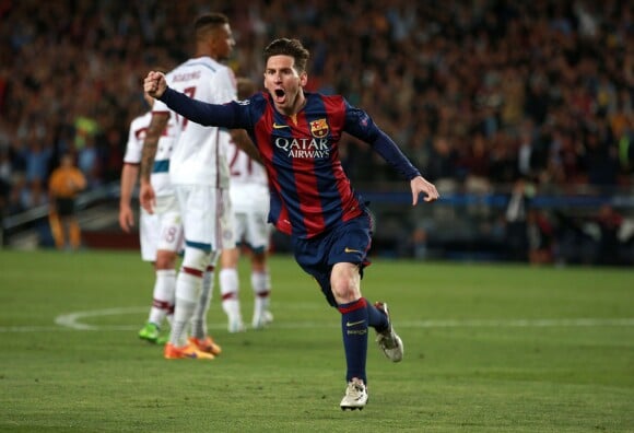 Lionel Messi marque face au Bayern Munich en demi-finale de la Ligue des champions à Barcelone le 6 mai 2015. 