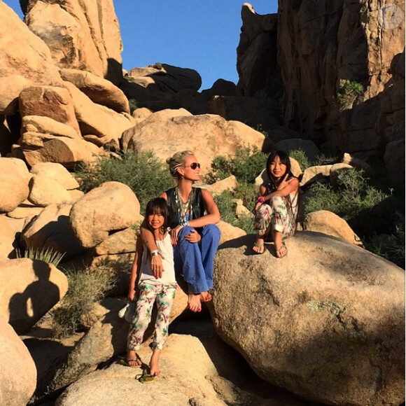 Laeticia et Johnny Hallyday ont fait un road trip à travers le grand ouest américain avec leurs filles Jade et Joy en avril 2015 - photo du Joshua Tree National Park