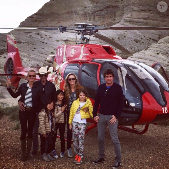 Johnny Hallyday, son épouse Laeticia et leurs filles Jade et Joy ont fait un voyage à travers le grand ouest américain en avril 2015, accompagné de leur ami Pierre Rambaldi et ses proches