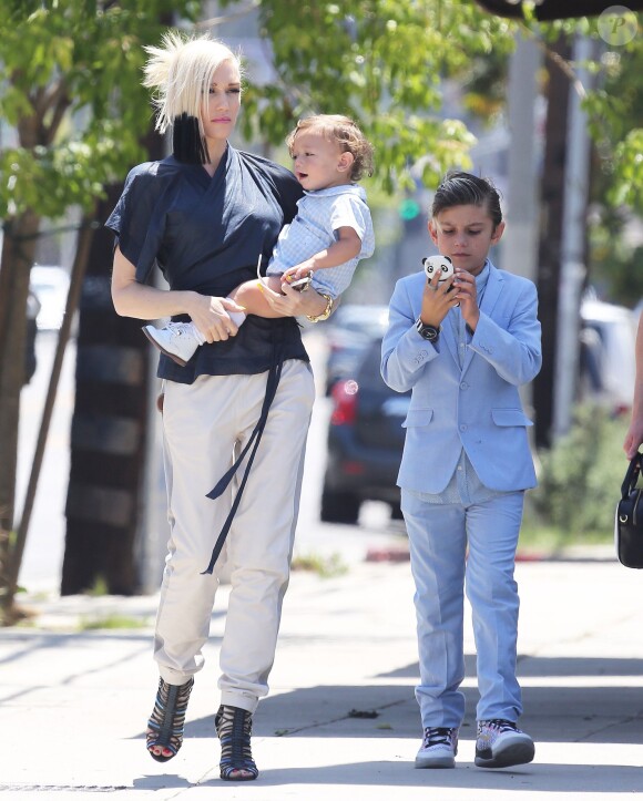 Exclusif - Gwen Stefani et ses fils Apollo et Zuma vont à l'église à Los Angeles, le 10 mai 2015.